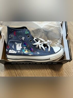 NIB CORALINE Converse High-Top Sneakers New size M7 W9